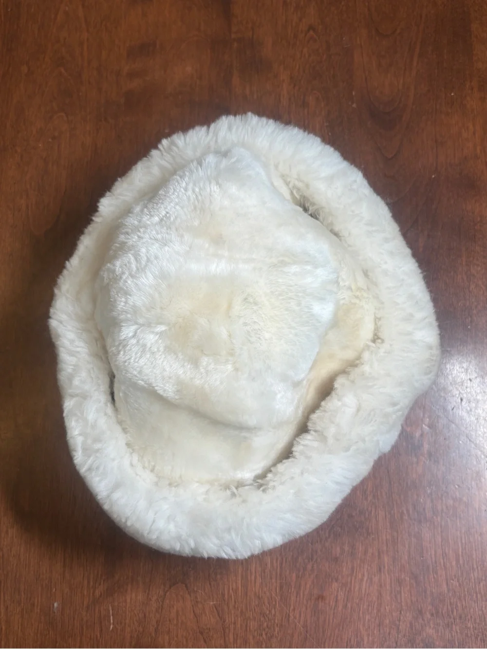 Source Unknown Cream Faux Fur Bucket Hat